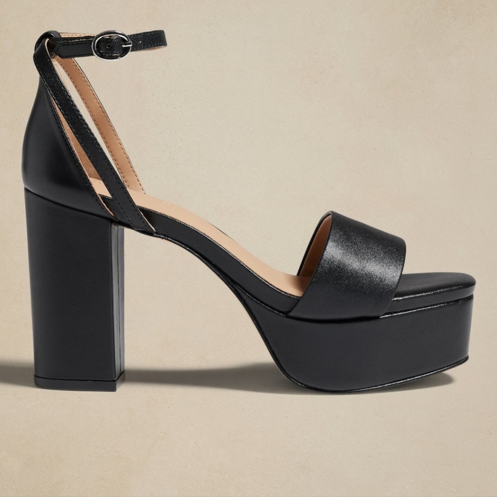 Banana Republic Factory Leather Platform Heels. Size 10 NWT. Black 4 Inch Heel